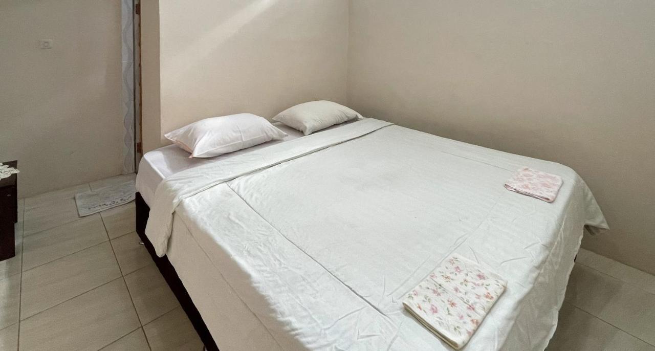 Valencia Homestay Redpartner Парапат Экстерьер фото