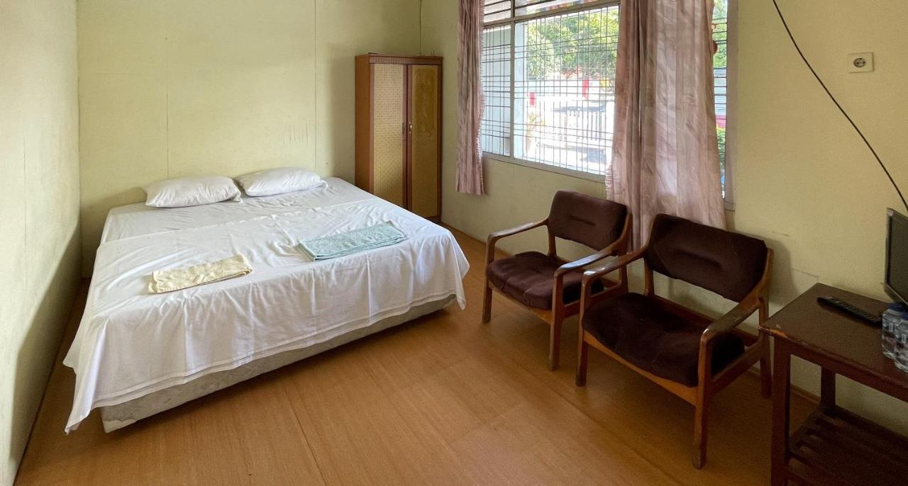 Valencia Homestay Redpartner Парапат Экстерьер фото